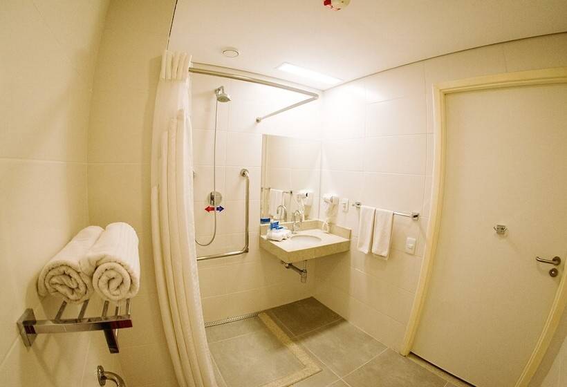 Standard Værelse Tilpasset til Handicappede, Diff