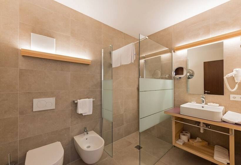 חדר סופריור, Dolomiten