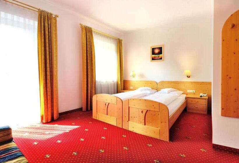 חדר סופריור עם מרפסת, Dolomiten