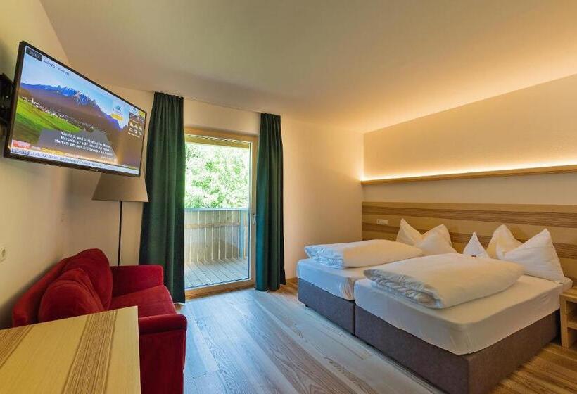 חדר סופריור עם מרפסת, Dolomiten