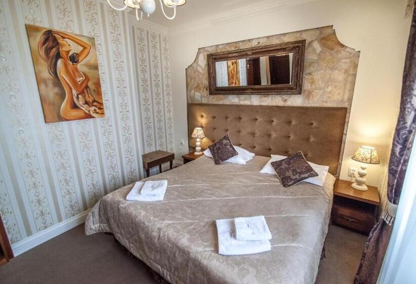 اتاق استاندارد, Fryderyk