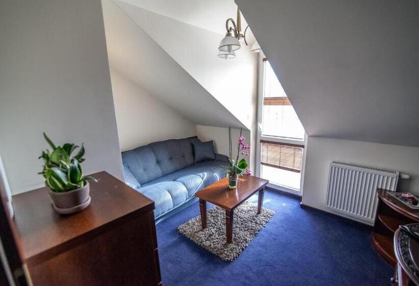 استودیوی استاندارد, Fryderyk