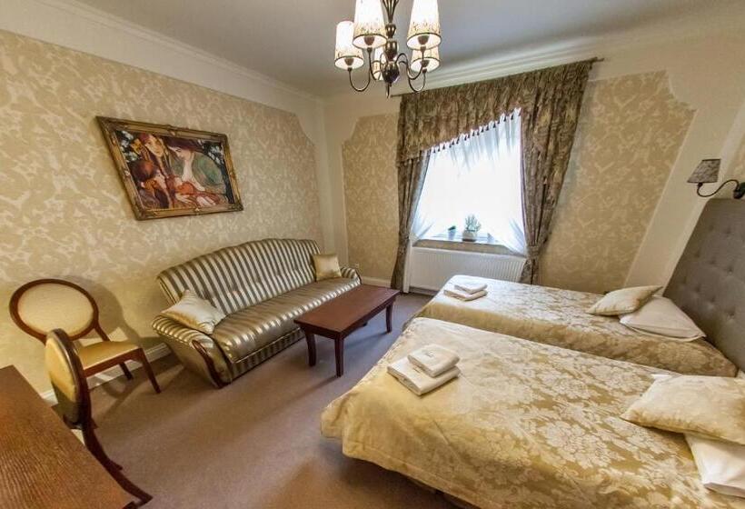 اتاق راحتی, Fryderyk