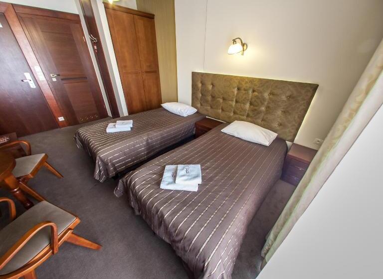 اتاق استاندارد, Fryderyk