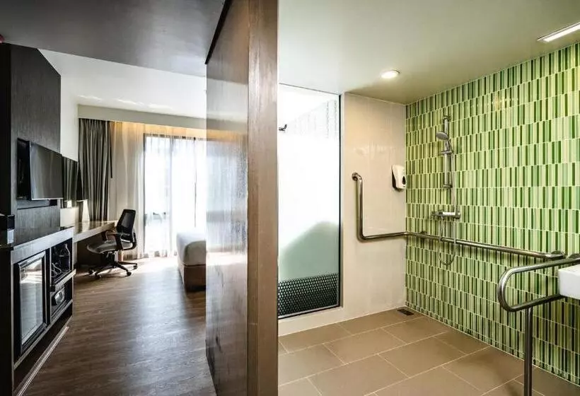 身障者適用スタンダードルーム, Holiday Inn Express Bangkok Sukhumvit 11, An Ihg