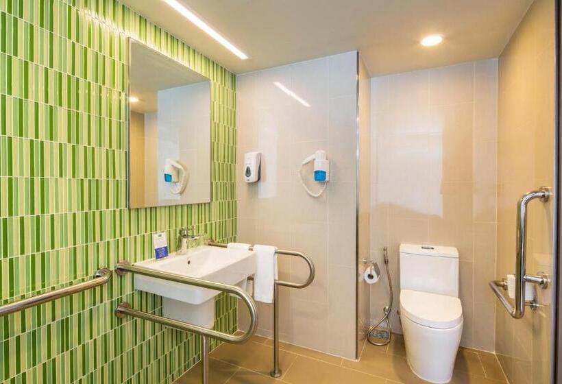 身障者適用スタンダードルーム, Holiday Inn Express Bangkok Sukhumvit 11, An Ihg