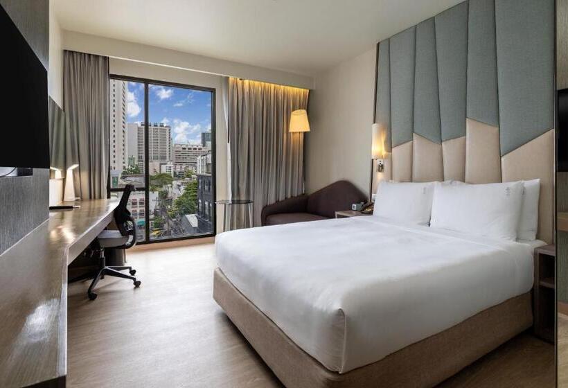 クイーンベッドのスーペリアルーム, Holiday Inn Express Bangkok Sukhumvit 11, An Ihg
