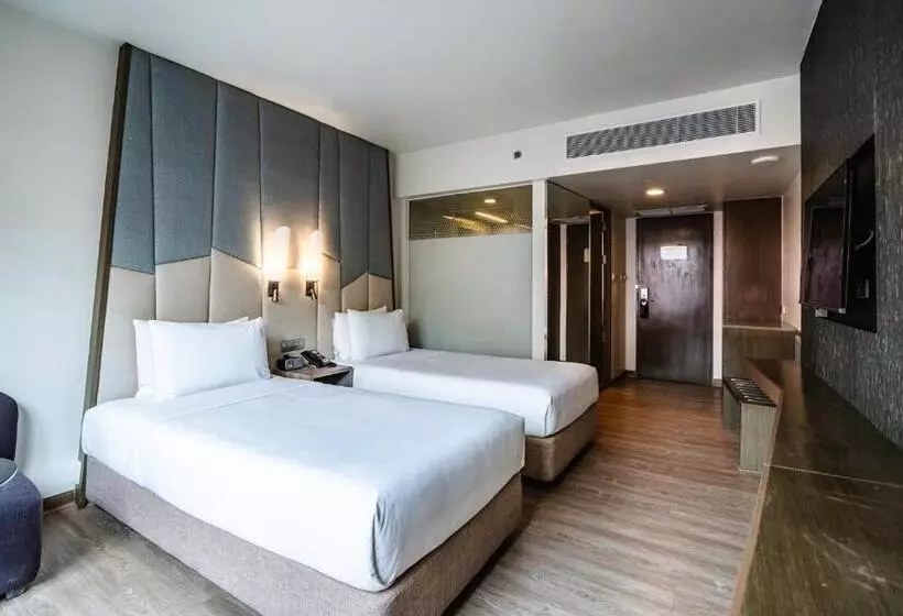 スタンダードルーム, Holiday Inn Express Bangkok Sukhumvit 11, An Ihg