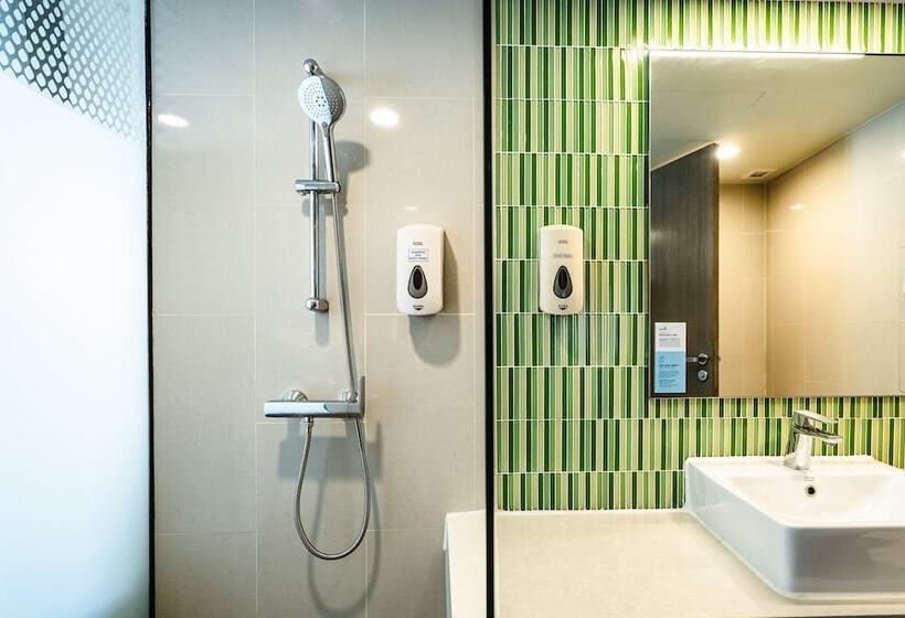 ダブルベッドスタンダードルーム, Holiday Inn Express Bangkok Sukhumvit 11, An Ihg