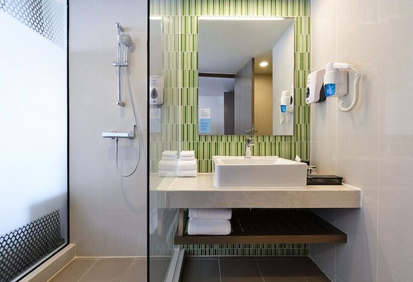 ダブルベッドスタンダードルーム, Holiday Inn Express Bangkok Sukhumvit 11, An Ihg