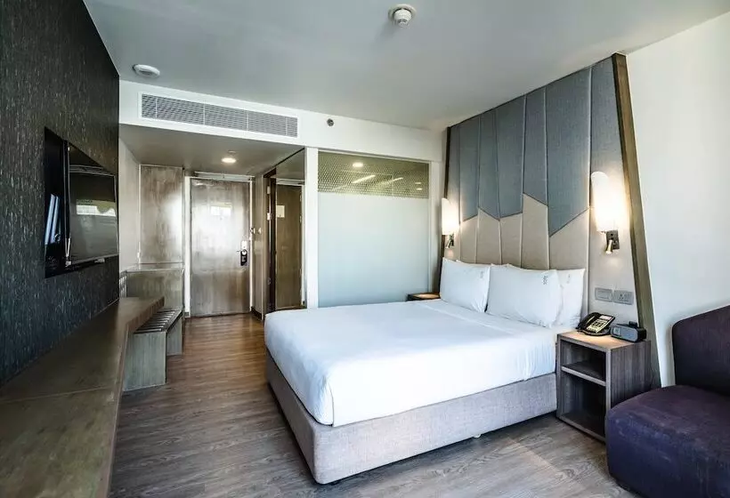 ダブルベッドスタンダードルーム, Holiday Inn Express Bangkok Sukhumvit 11, An Ihg