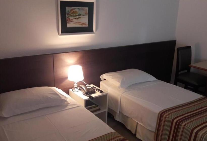 חדר דלוקס, Hz