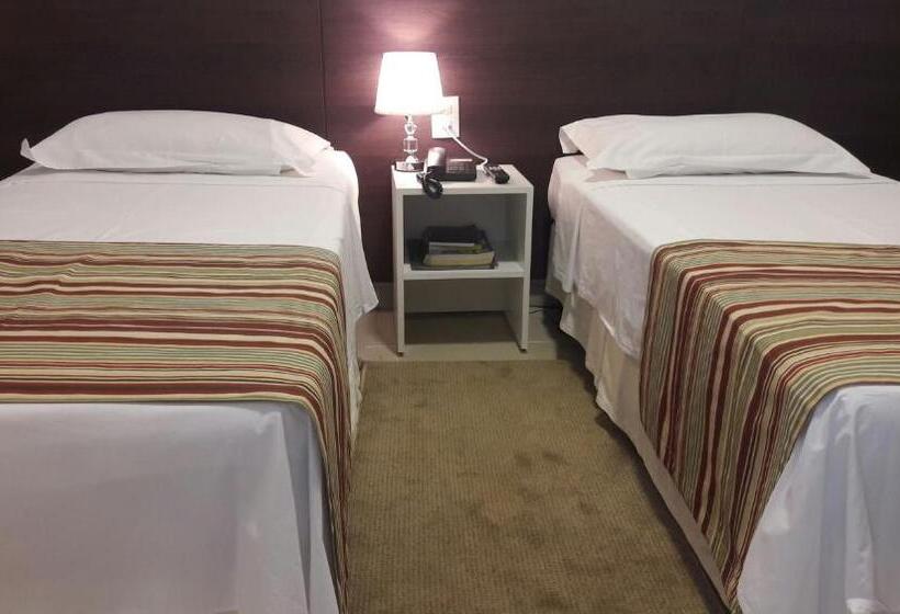 חדר דלוקס, Hz