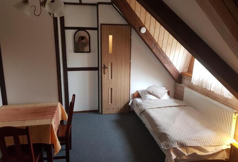 חדר סטנדרט לשלושה, Jasminum