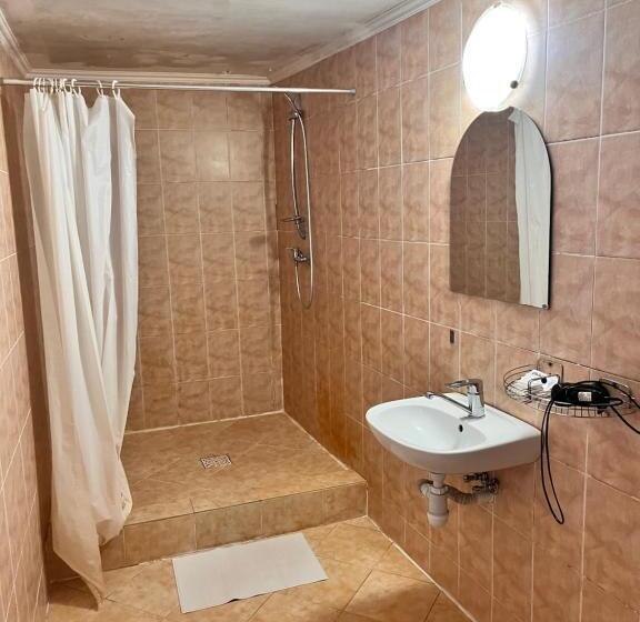 スタンダード４人部屋, Mala Praha