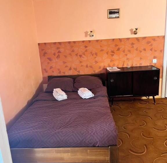 スタンダード４人部屋, Mala Praha