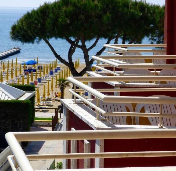 스탠다드 룸 측면 바다 전망, Mon Repos