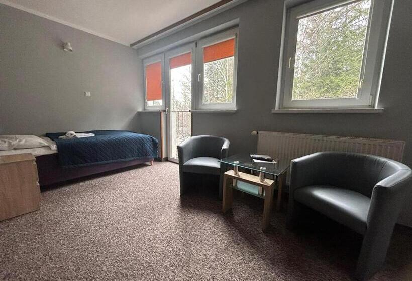 اتاق استاندارد سه نفره, Ośrodek Konferencyjno Wypoczynkowy Krucze Skały W Karpaczu