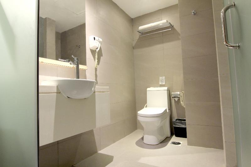 اتاق سوپریور, Pacific Express Hotel Central Market