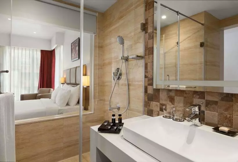 اتاق لوکس, Ramada Encore Domlur Bangalore