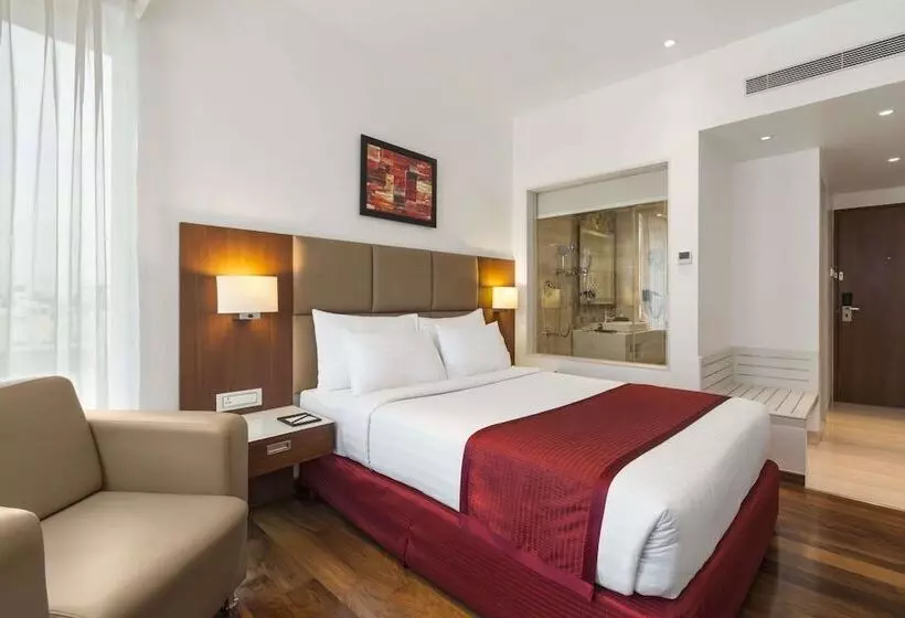 اتاق لوکس, Ramada Encore Domlur Bangalore