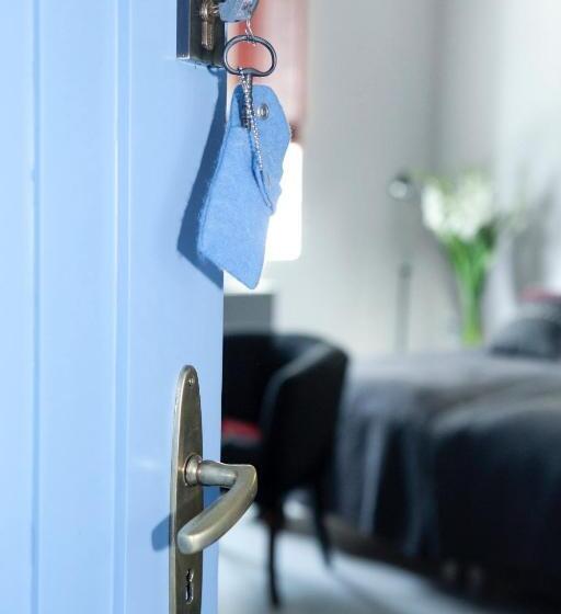 غرفة قياسية, Republika Słoneczna