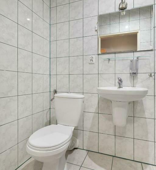 标准单人间, Wena