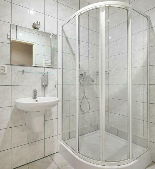 标准单人间, Wena