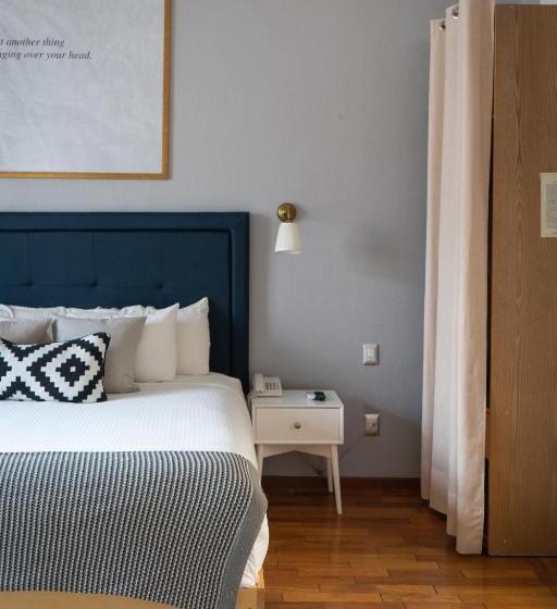 سوییت جونیور, Markee Hotel Boutique