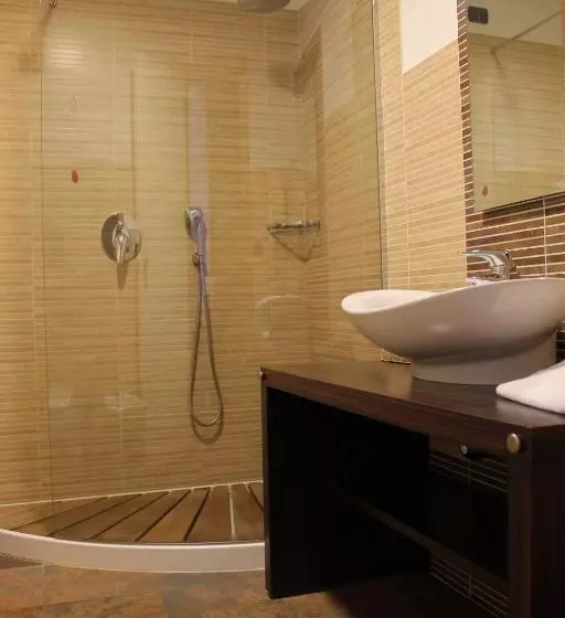 اتاق استاندارد, Motel Futura