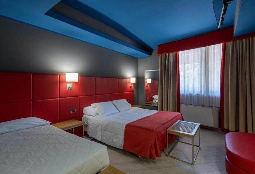 חדר סטנדרט לשלושה, Motel Futura