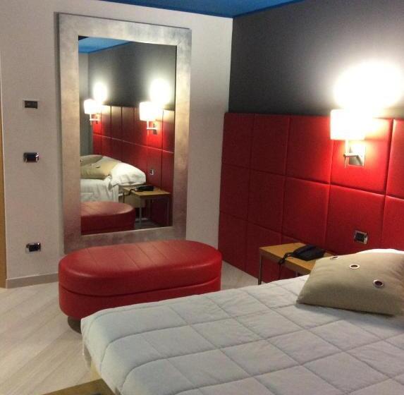 חדר סטנדרט לשלושה, Motel Futura