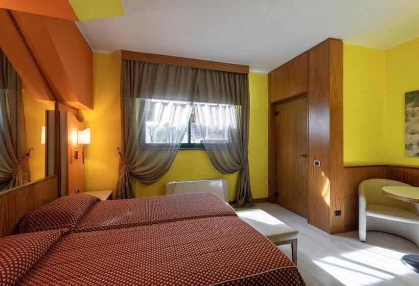 חדר סטנדרט, Motel Futura