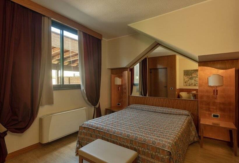 חדר סטנדרט, Motel Futura