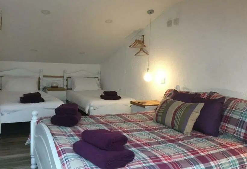 Fyrbädds Standardrum, Barton Gate Farm B&b