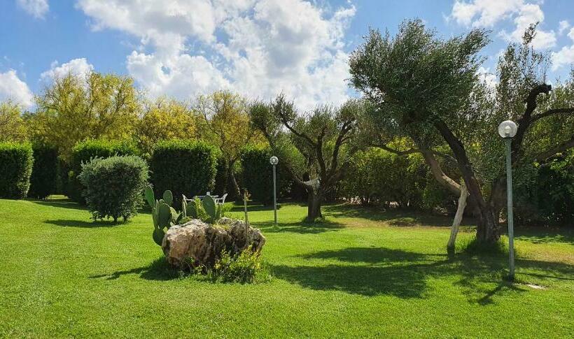 Номер Стандарт Вид на Сад, Agriturismo La Rondine