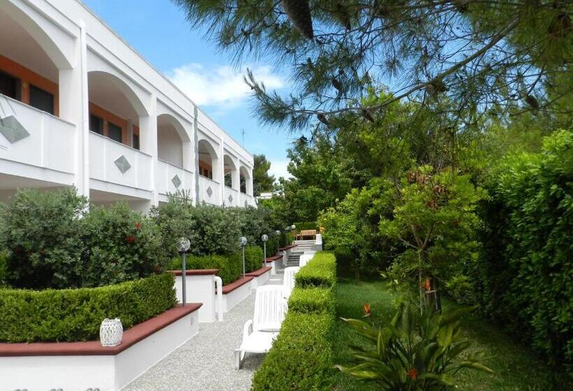 Трехместный Номер Стандарт Вид на Сад, Agriturismo La Rondine