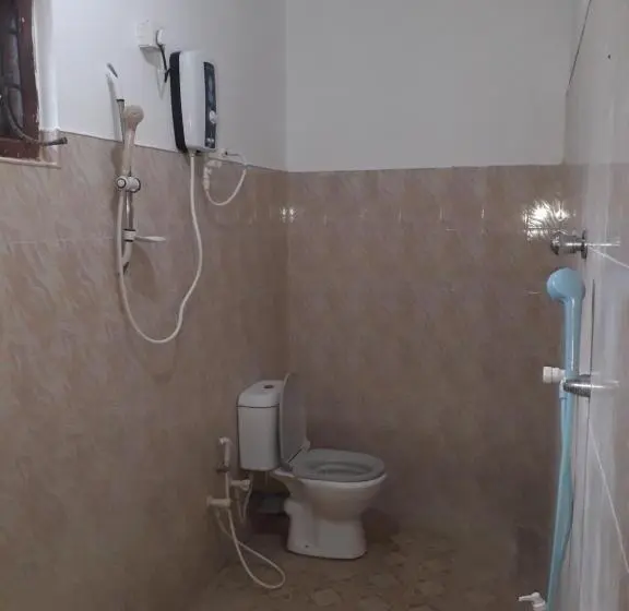 اتاق استاندارد سه نفره, Margosa Guesthouse