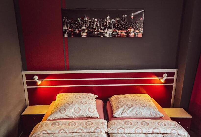 חדר סטנדרט, 108