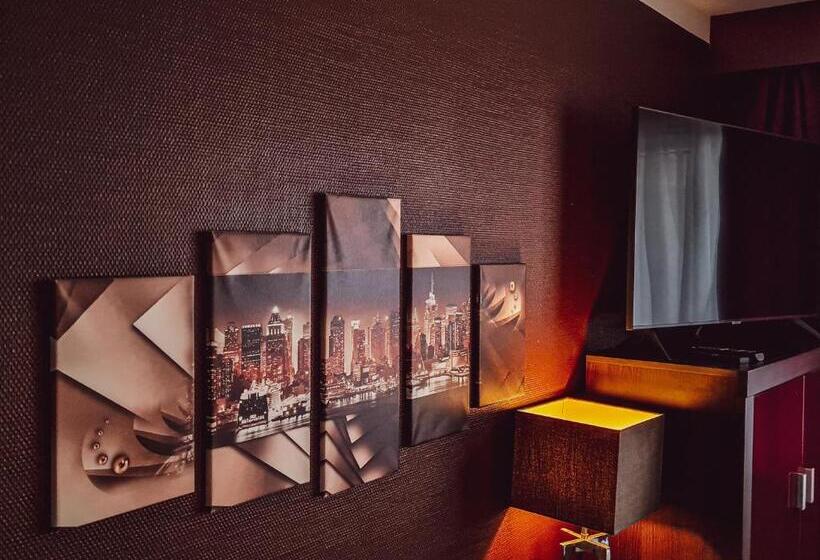 חדר סטנדרט, 108