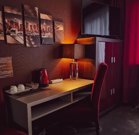 חדר סטנדרט, 108