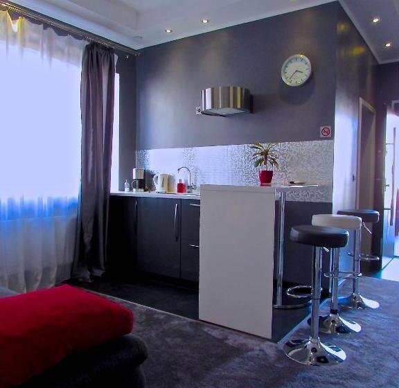 חדר משפחתי דלוקס, 108