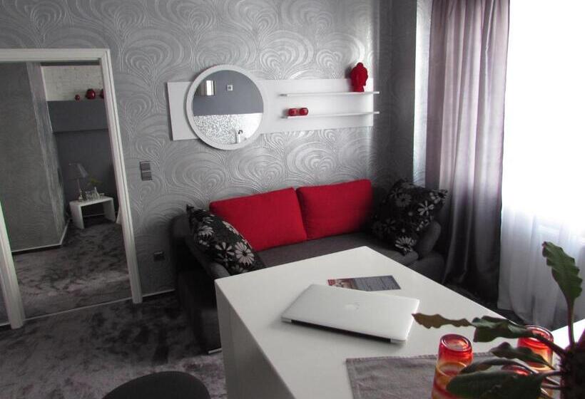 חדר משפחתי דלוקס, 108