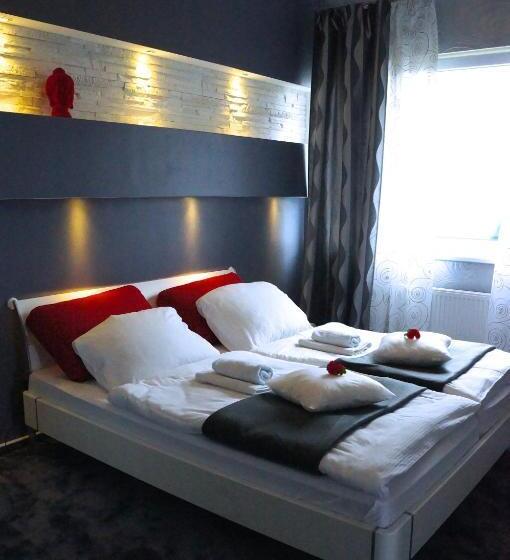 חדר משפחתי דלוקס, 108