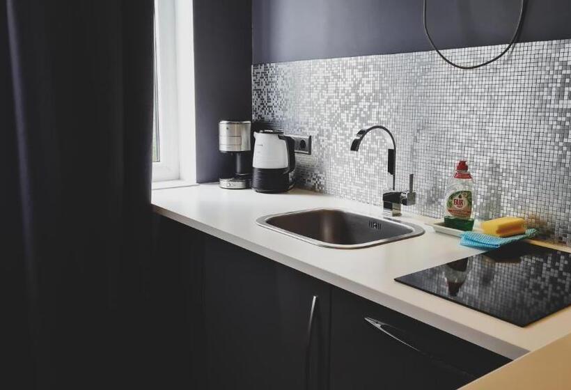 חדר משפחתי דלוקס, 108