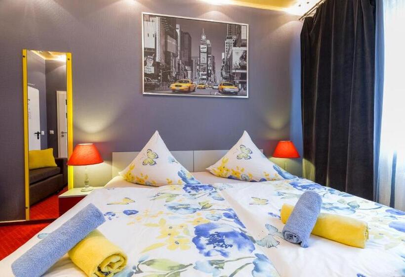 חדר קומפורט, 108