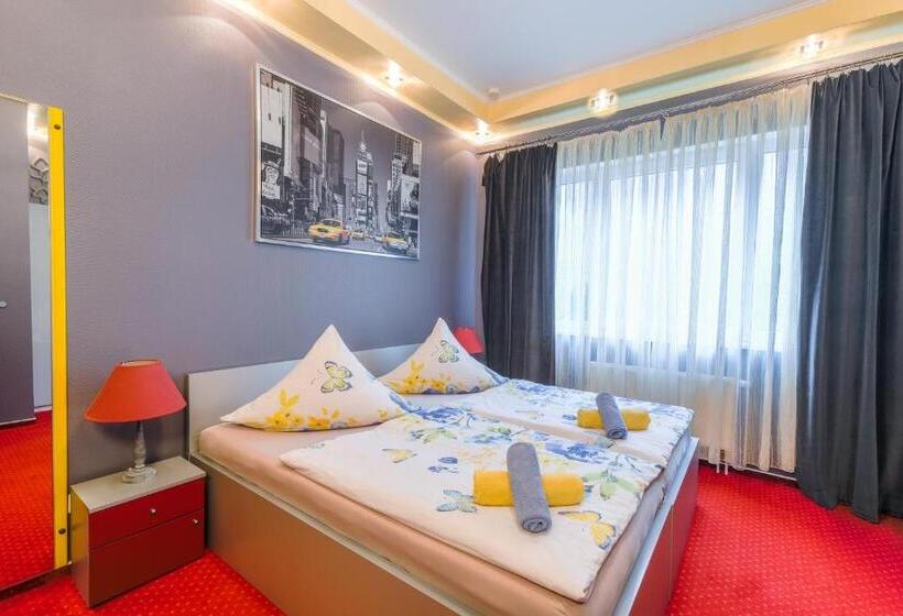 חדר קומפורט, 108