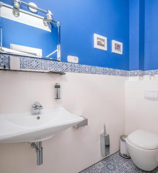 חדר משפחתי דלוקס, 108