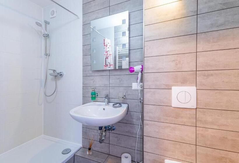 חדר סטנדרט יחיד, 108