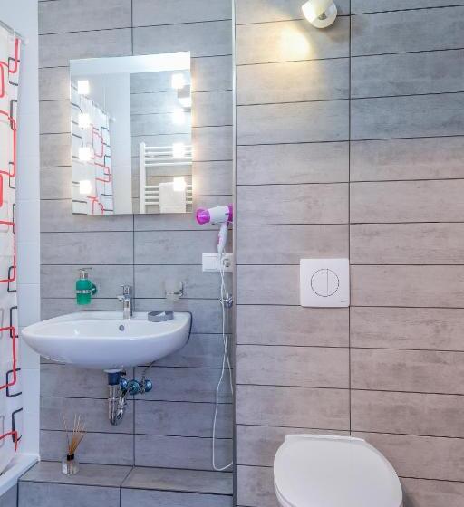 חדר סטנדרט יחיד, 108